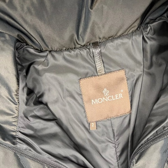 Vintage Moncler Jacket - Picture 6 of 7